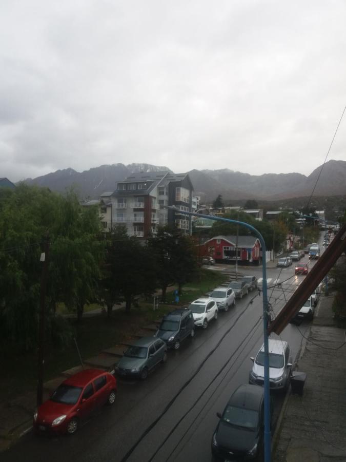 Departamento Centrico Krenn Apartment Ushuaia Bagian luar foto
