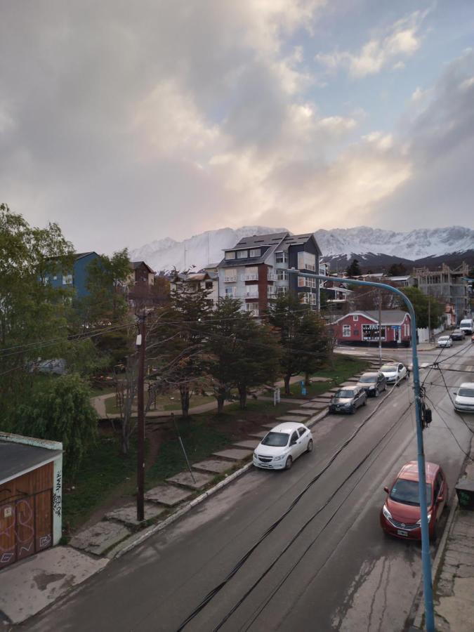 Departamento Centrico Krenn Apartment Ushuaia Bagian luar foto